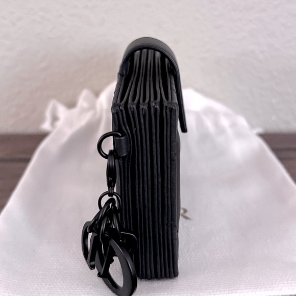 DIOR Lady Dior Ultra Matte Cannage Calfskin Card Wallet in Black - Picture 5 of 6